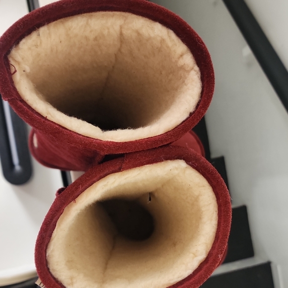 BearPaw Red Tall Winter Boots - Picture 6 of 7